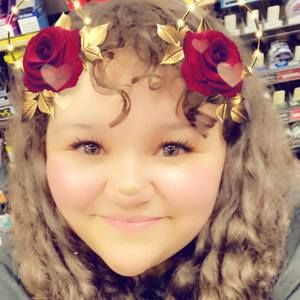 Meet your Posher, Selena